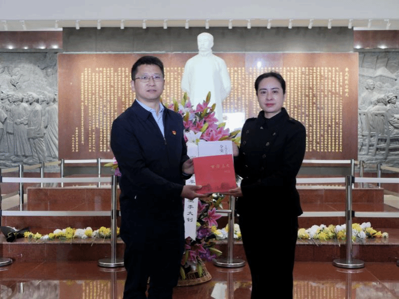 图片4.png 图片4.png