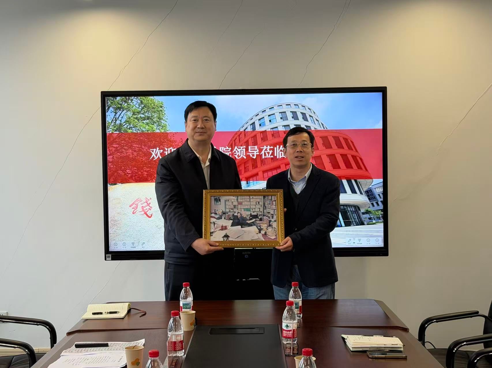 c52b6a50131e2eaaa3cf22a8d4dee54d.jpg c52b6a50131e2eaaa3cf22a8d4dee54d.jpg